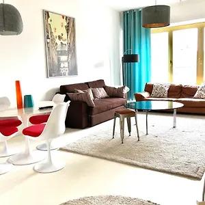 spacious-flat-in-the-heart-of-the-city-center-ideal-for.luxembourghotelsguide.com/